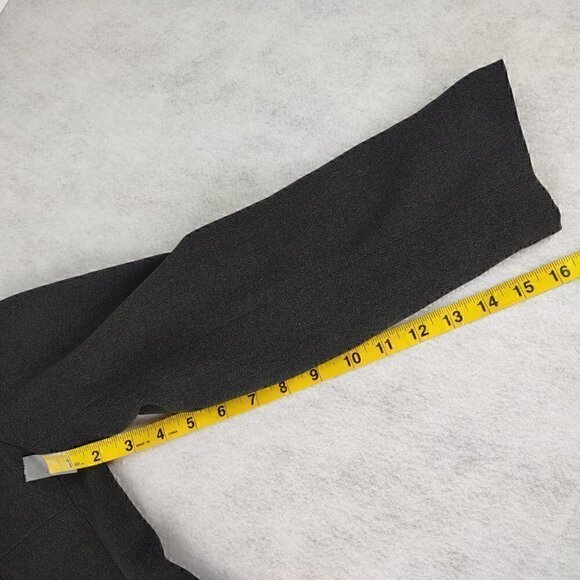 Casual Corner Woman's Dark Gray Lined Blazer. Size 10 - Picture 10 of 12